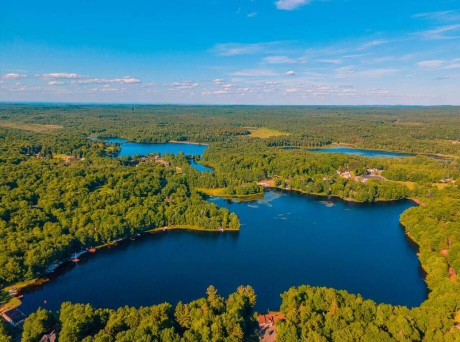 Peaceful Luxury At Big Bass Lake In Gouldsboro, Pa Villa Exterior photo